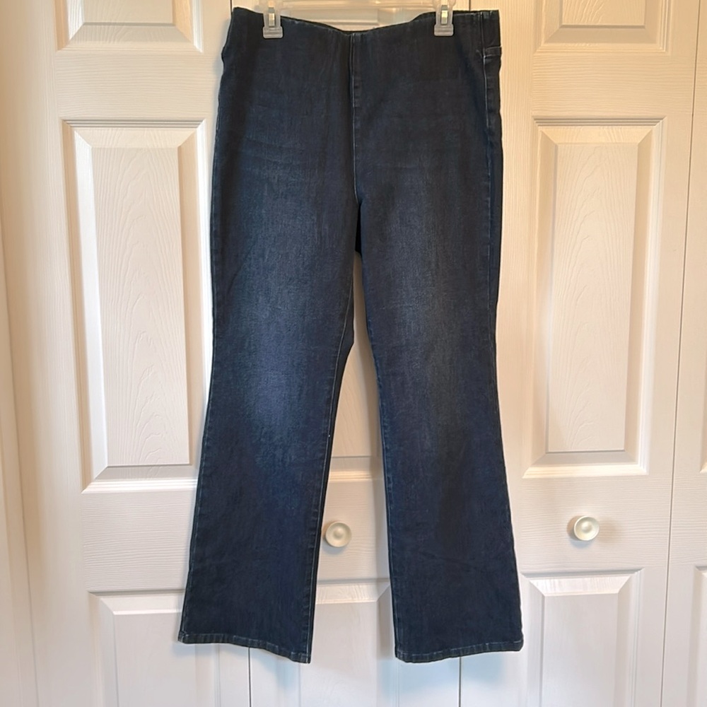 Soft Surroundings straight leg Jeans. Size L